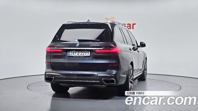 BMW X7 M50i 6STR