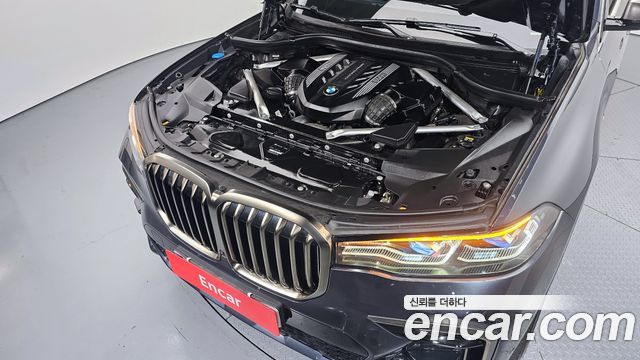 BMW X7 M50i 6STR