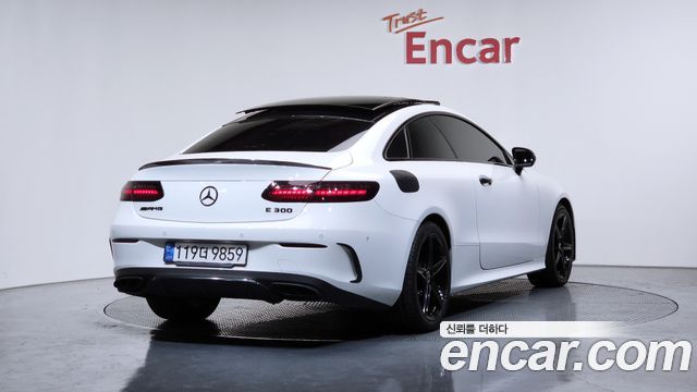 Mercedes-Benz E-Class E300d 4MATIC Coupe