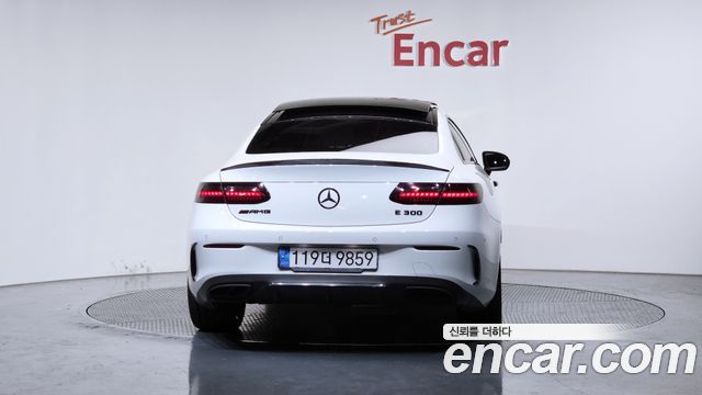 Mercedes-Benz E-Class E300d 4MATIC Coupe