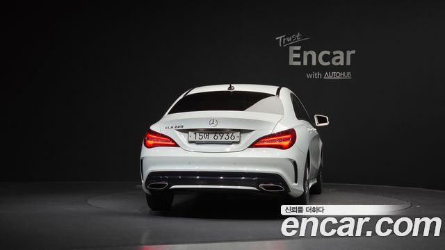 Mercedes-Benz CLA-Class CLA220 AMG Line