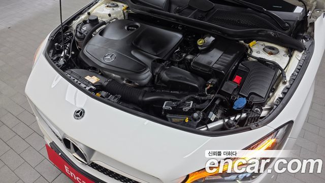 Mercedes-Benz CLA-Class CLA220 AMG Line