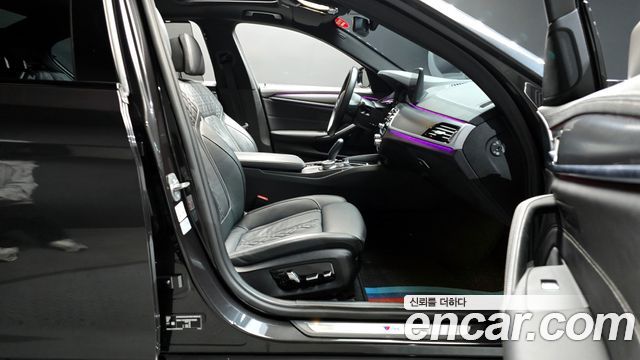 BMW 5-Series 523d M Sport