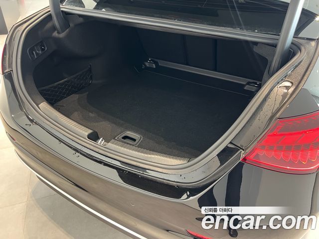 Mercedes-Benz C-Class W206 C300 4MATIC Avantgarde