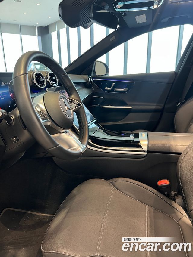 Mercedes-Benz C-Class W206 C300 4MATIC Avantgarde