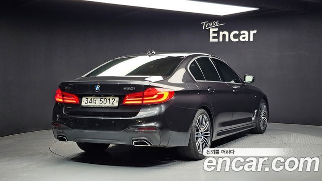 BMW 5-Series 530i M Sport Package Plus