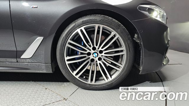 BMW 5-Series 530i M Sport Package Plus
