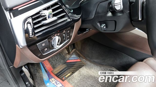 BMW 5-Series 530i M Sport Package Plus