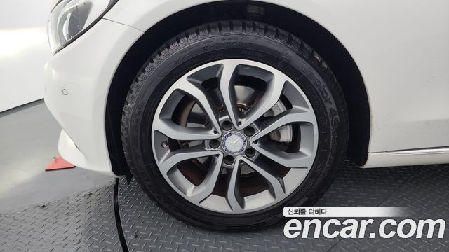 Mercedes-Benz C-Class C200 Avantgarde