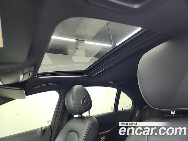Mercedes-Benz C-Class C200 AMG Line