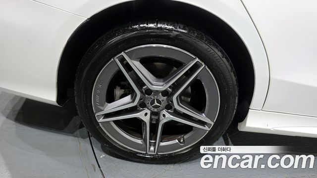 Mercedes-Benz C-Class C200 AMG Line