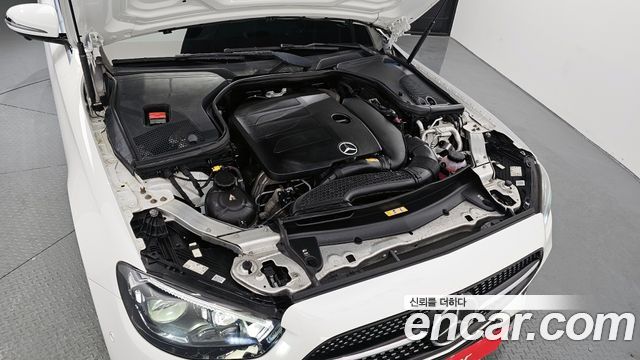Mercedes-Benz E-Class E350 4MATIC AMG Line
