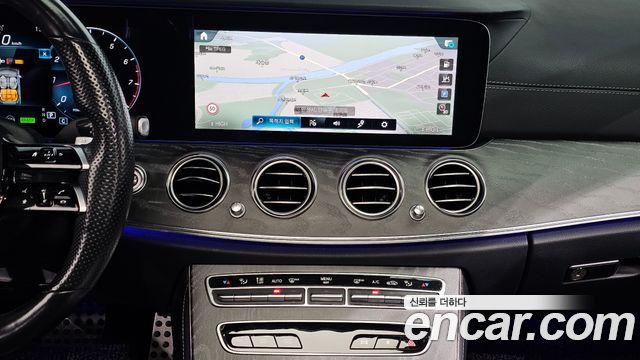 Mercedes-Benz E-Class E350 4MATIC AMG Line