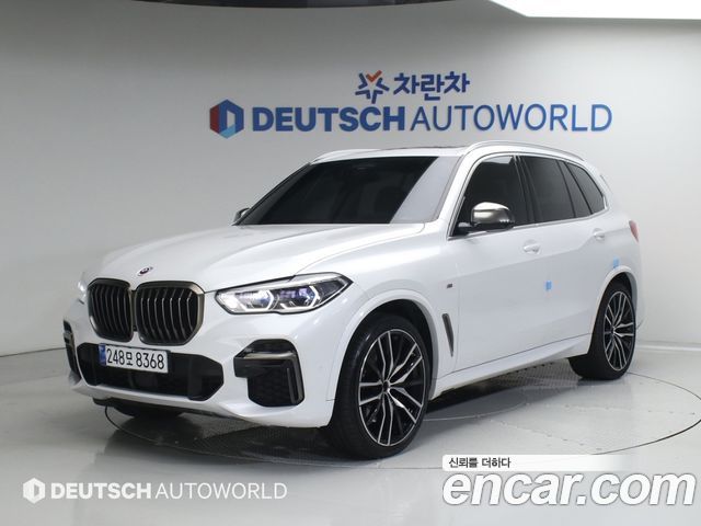 BMW X5 M50i