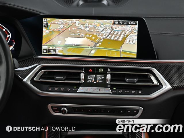 BMW X5 M50i