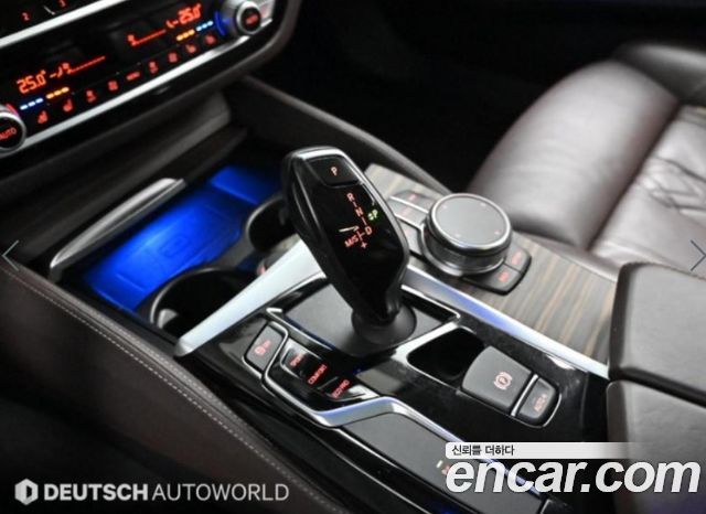 BMW 5-Series 530i xDrive Luxury Plus