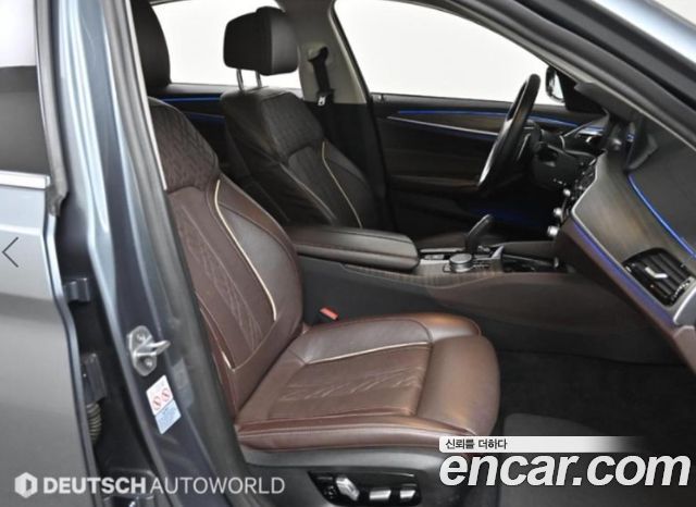 BMW 5-Series 530i xDrive Luxury Plus