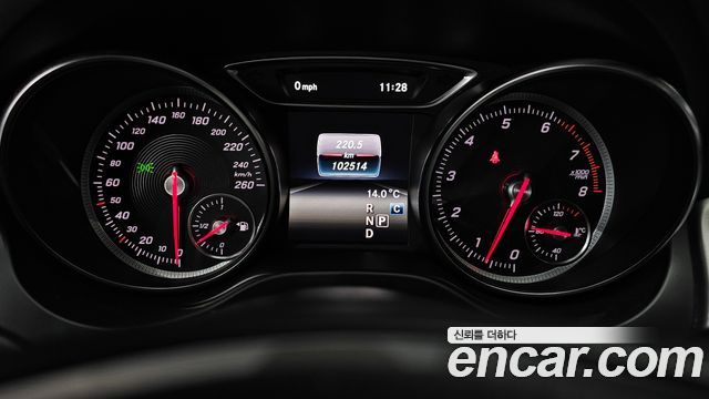 Mercedes-Benz GLA-Class GLA220 Premium