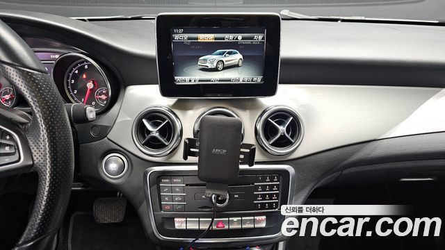 Mercedes-Benz GLA-Class GLA220 Premium
