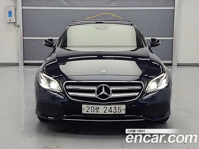 Mercedes-Benz E-Class E220d 4MATIC Avantgarde