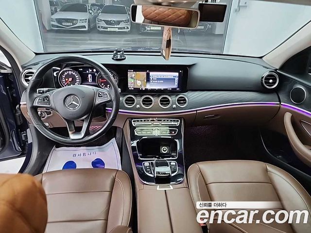 Mercedes-Benz E-Class E220d 4MATIC Avantgarde