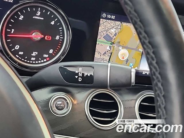 Mercedes-Benz E-Class E220d 4MATIC Avantgarde