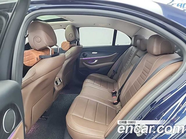 Mercedes-Benz E-Class E220d 4MATIC Avantgarde