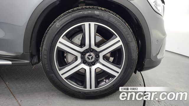 Mercedes-Benz GLC-Class GLC300 4MATIC
