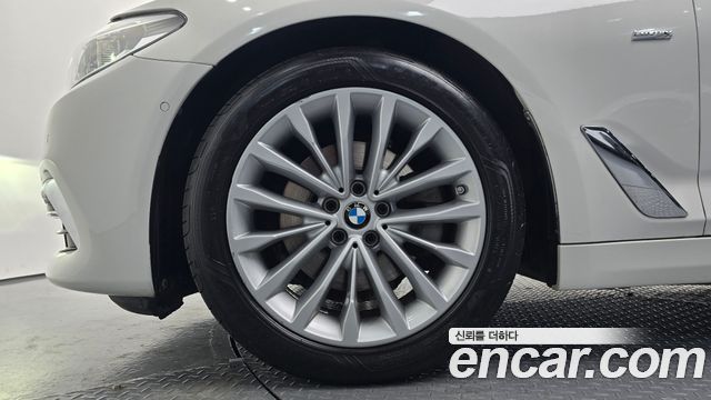 BMW 5-Series 520d Luxury Special Edition