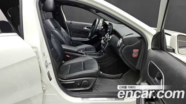 Mercedes-Benz A-Class A200