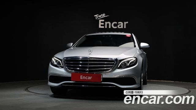 Mercedes-Benz E-Class E300 4MATIC Exclusive