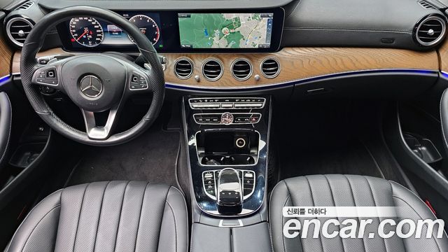 Mercedes-Benz E-Class E300 4MATIC Exclusive