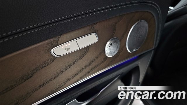 Mercedes-Benz E-Class E300 4MATIC Exclusive
