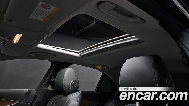 Mercedes-Benz E-Class E300 4MATIC Exclusive