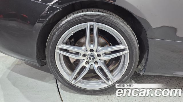 Mercedes-Benz E-Class E220d Coupe