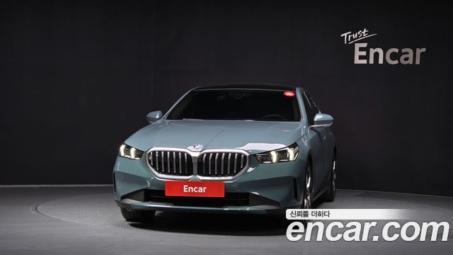 BMW 5-Series 520i