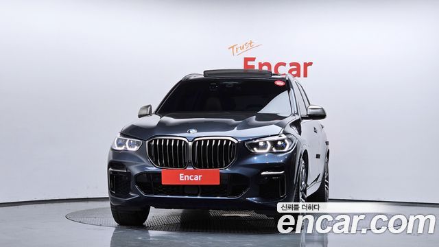 BMW X5 M50i