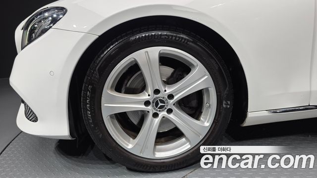 Mercedes-Benz E-Class E200 Avantgarde
