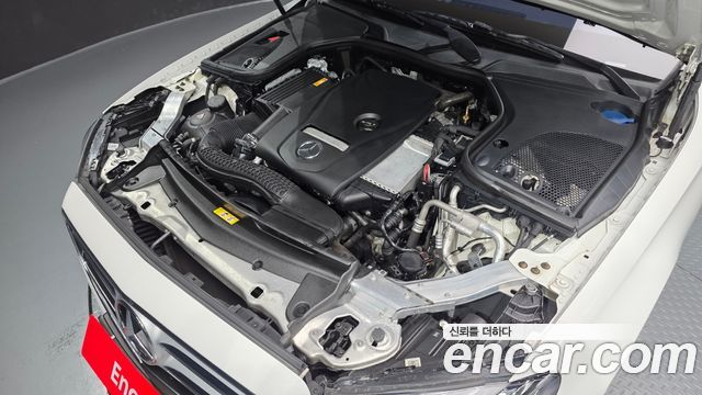 Mercedes-Benz E-Class E200 Avantgarde
