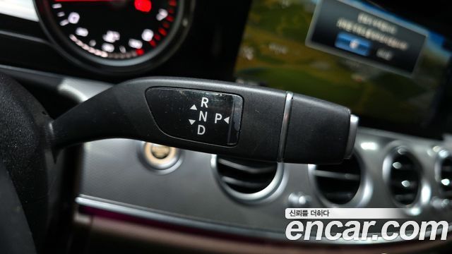 Mercedes-Benz E-Class E200 Avantgarde