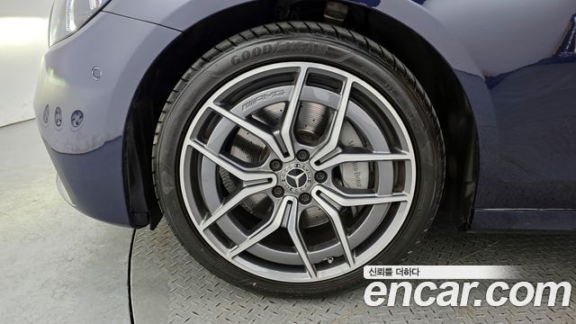 Mercedes-Benz E-Class E220d 4MATIC AMG Line