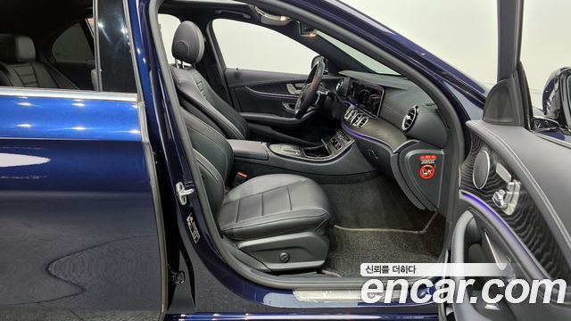Mercedes-Benz E-Class E220d 4MATIC AMG Line