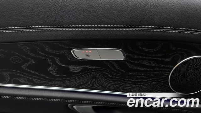 Mercedes-Benz E-Class E220d 4MATIC AMG Line