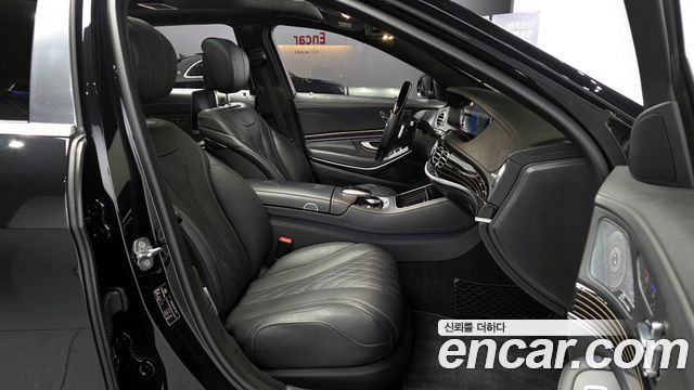 Mercedes-Benz S-Class Maybach S560 4MATIC