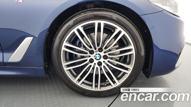BMW 5-Series 530i M Sport Package Plus