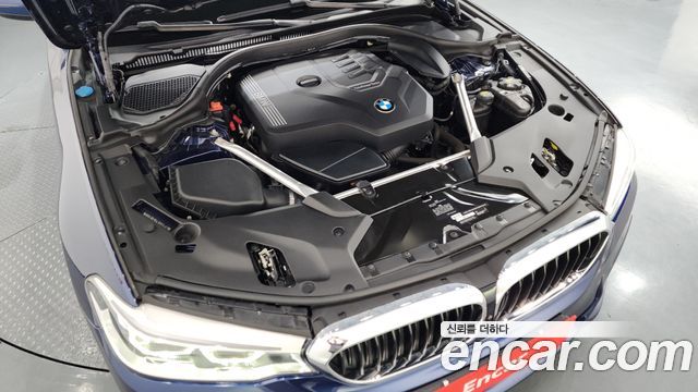 BMW 5-Series 530i M Sport Package Plus