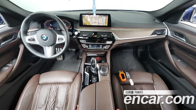 BMW 5-Series 530i M Sport Package Plus
