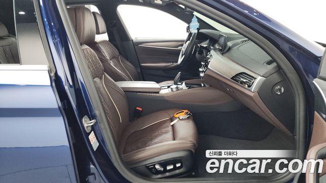 BMW 5-Series 530i M Sport Package Plus
