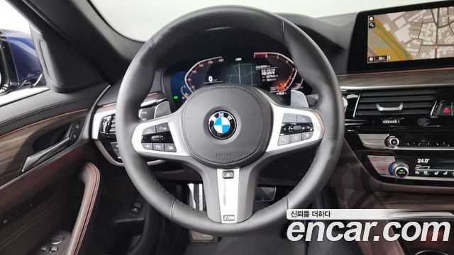 BMW 5-Series 530i M Sport Package Plus