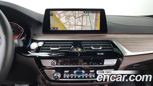 BMW 5-Series 530i M Sport Package Plus